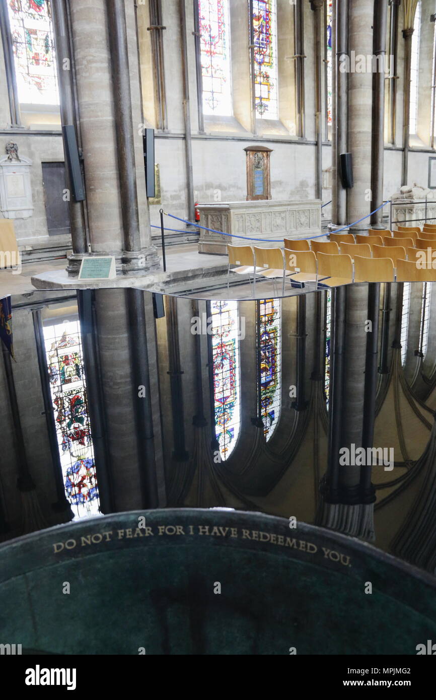 Il Font,Cattedrale di Salisbury Foto Stock