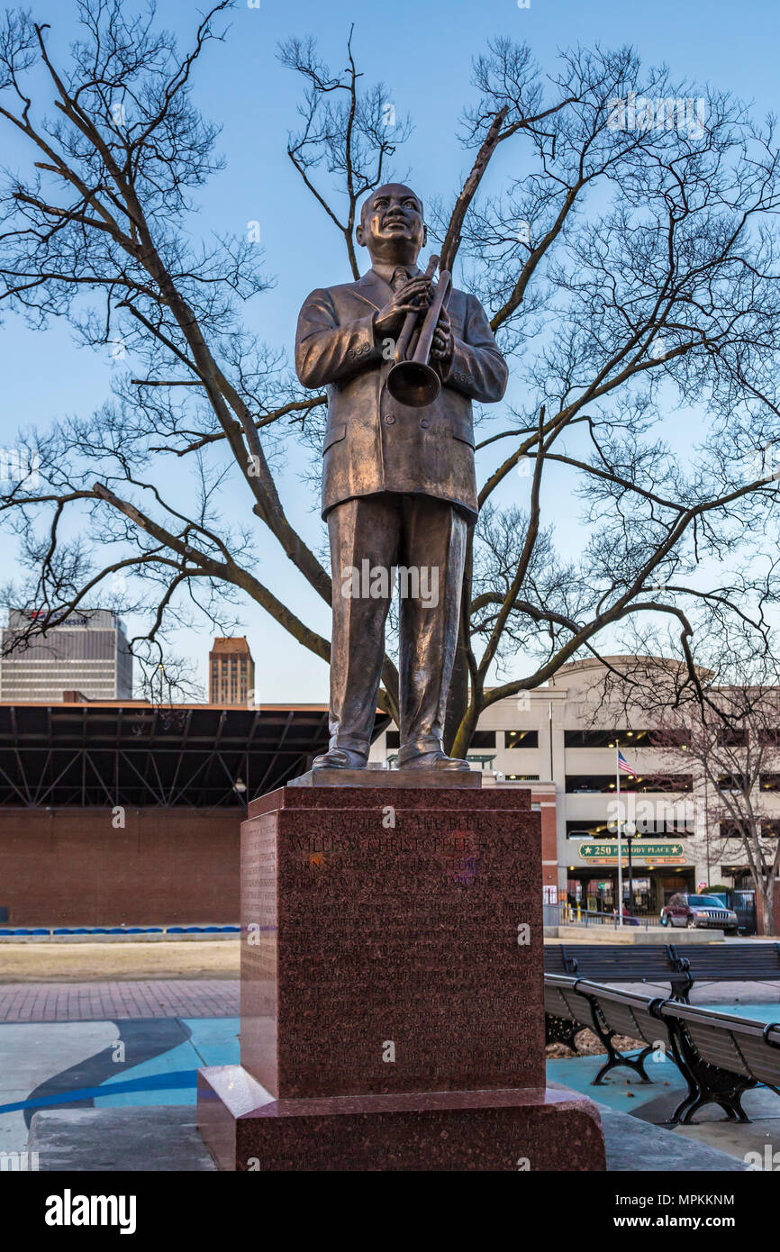 Statua di William Christopher Hand, Padre del Blues, sulla storica Beale Street, conosciuta come la casa dei Blues a Memphis, Tennessee, USA Foto Stock