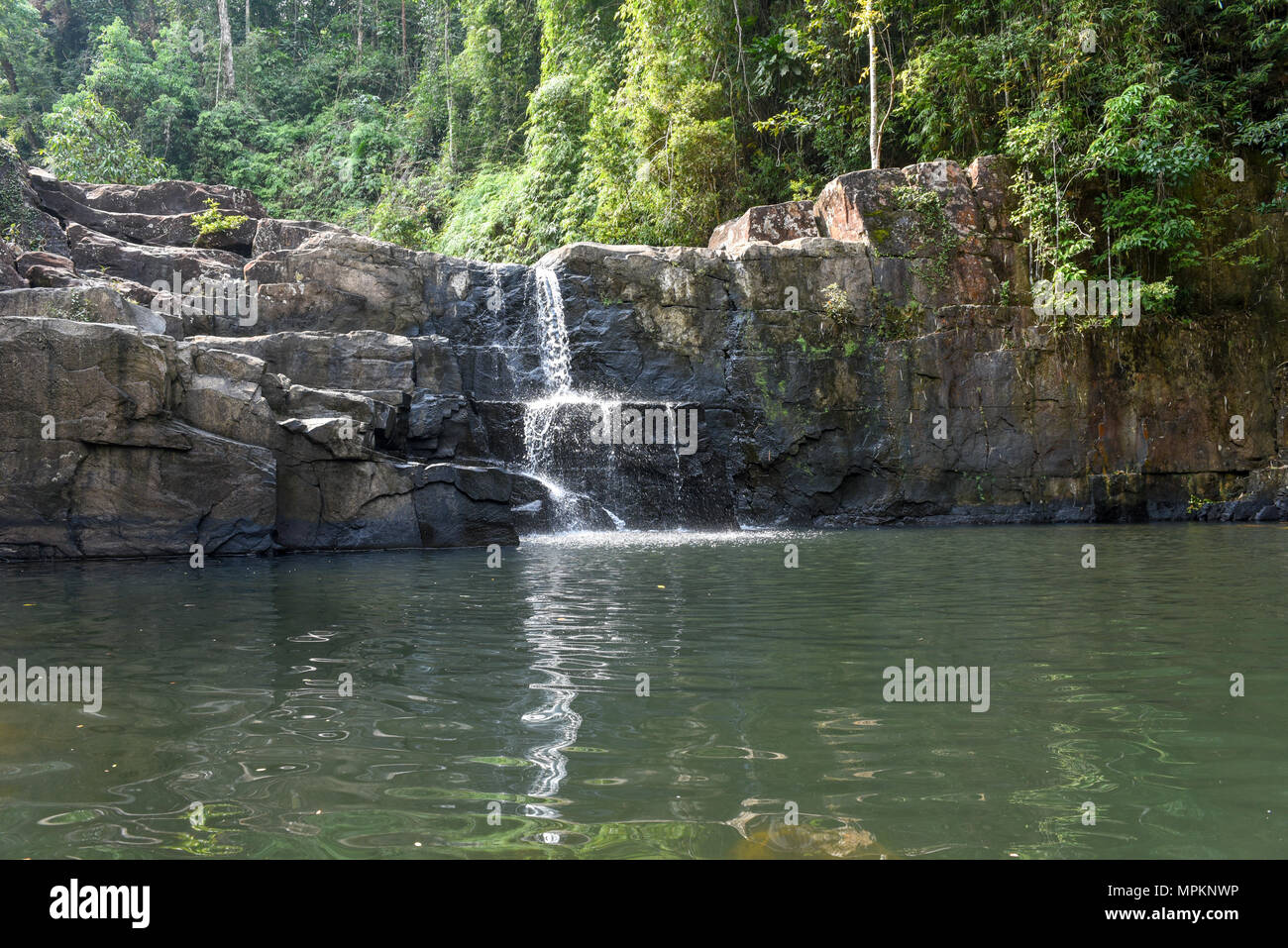 Klong Yai Kee cascata in Koh Kood isola in Tailandia Foto Stock