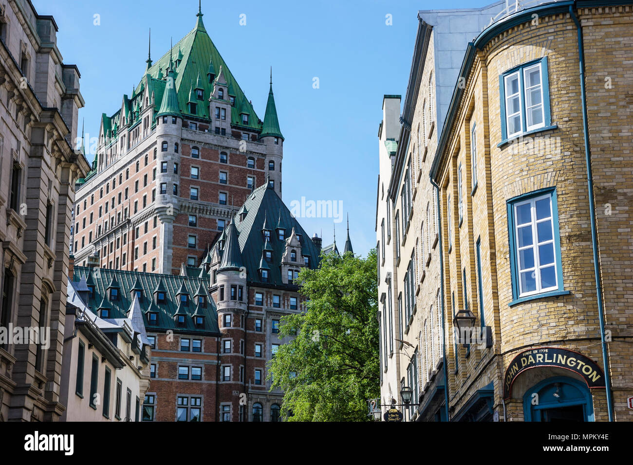 Quebec Canada, Upper Town, Rue du Fort, Fairmont le Chateau Frontenac, hotel, edifici storici, skyline della città, Canada070710021 Foto Stock