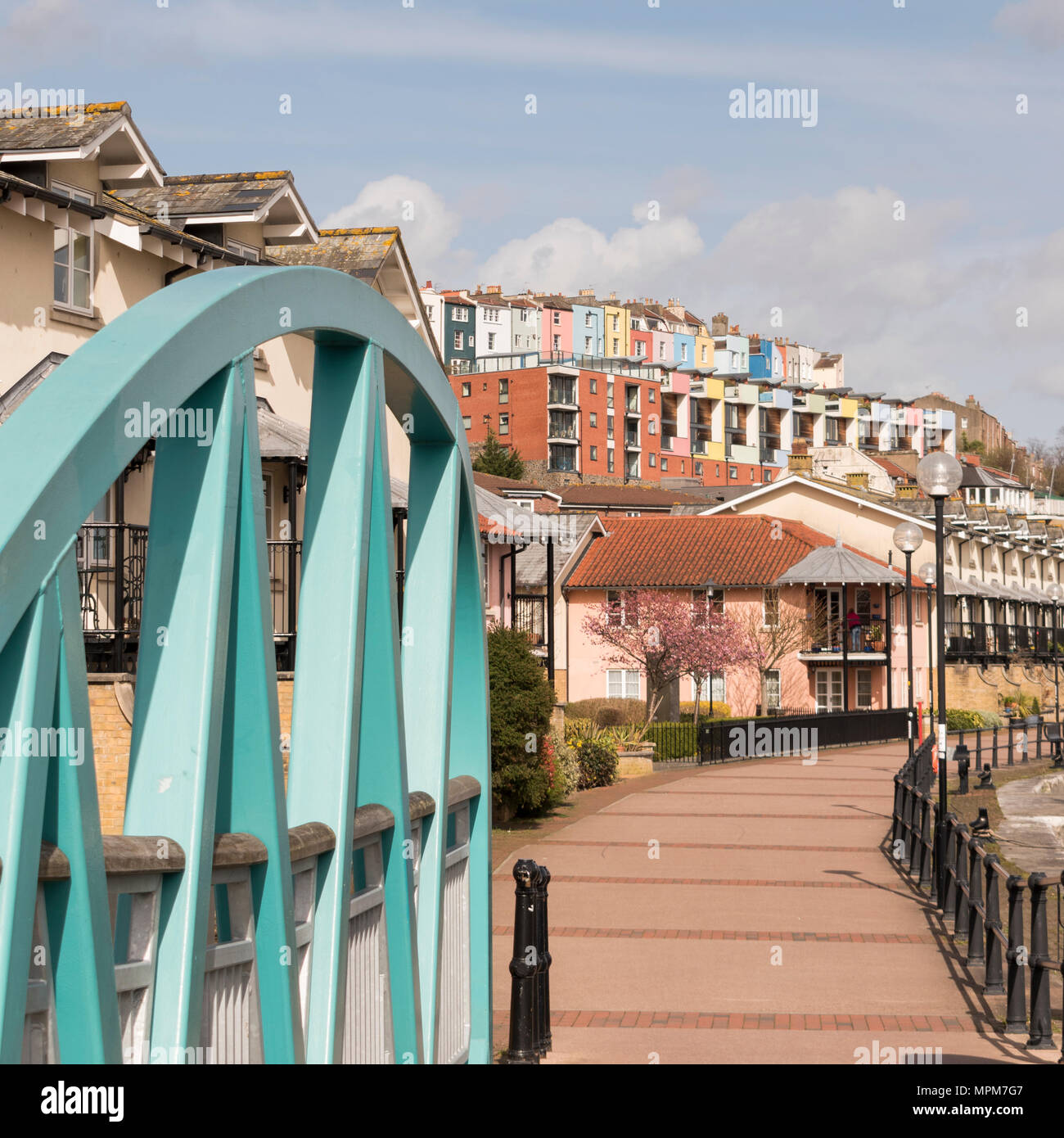 Piede sul ponte del Bristol Harbourside Foto Stock