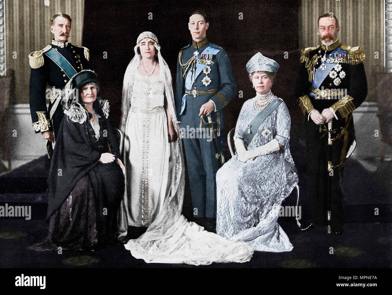 Il matrimonio del Duca di York e Lady Elizabeth Bowes-Lyon, 1923. Artista: sconosciuto. Foto Stock