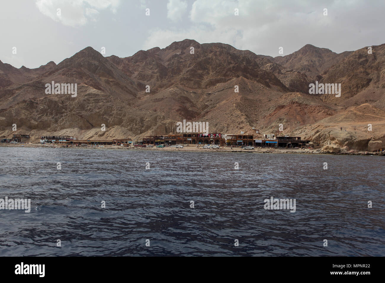 Spiagge deserte alla Laguna Blu (Dahab), Sinai, Egitto Foto Stock