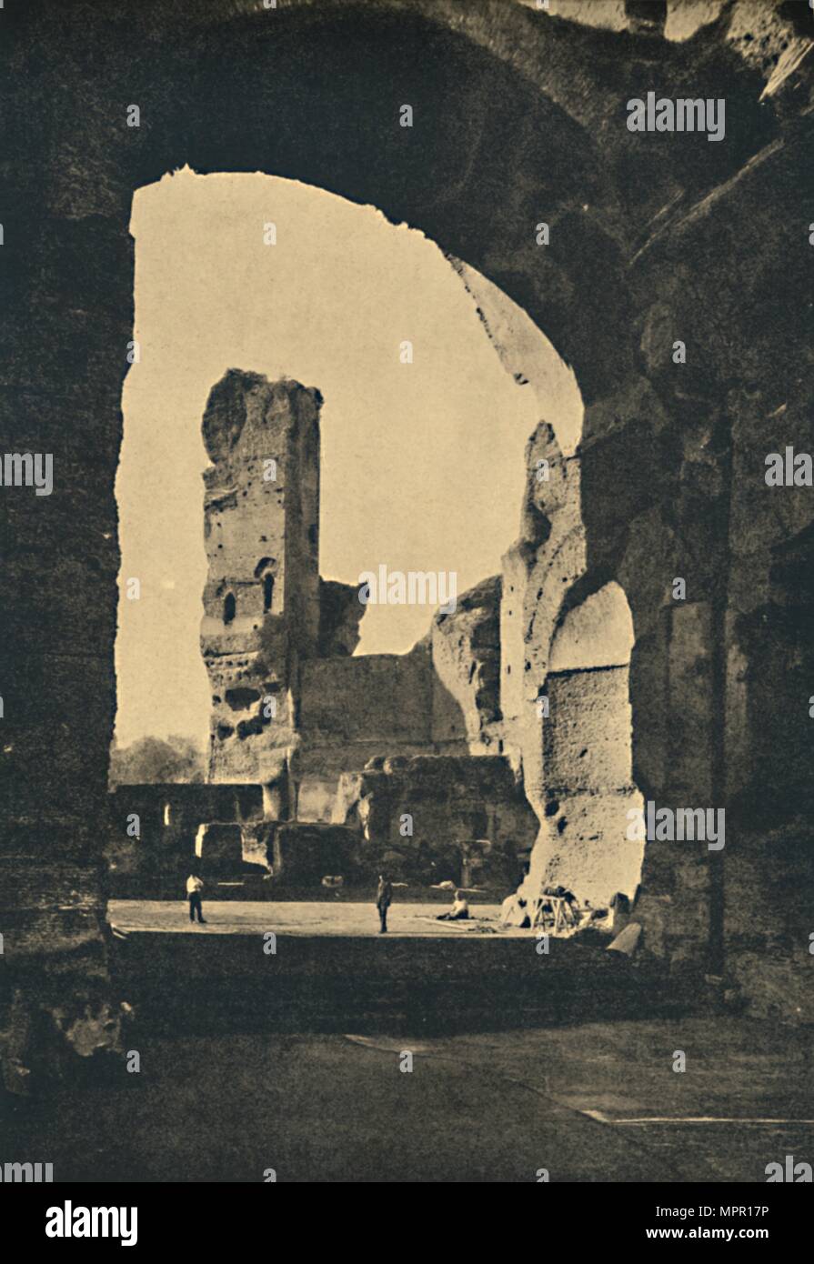 "Roma - resti delle Terme di Caracalla la Via Appia", 1910. Artista: sconosciuto. Foto Stock