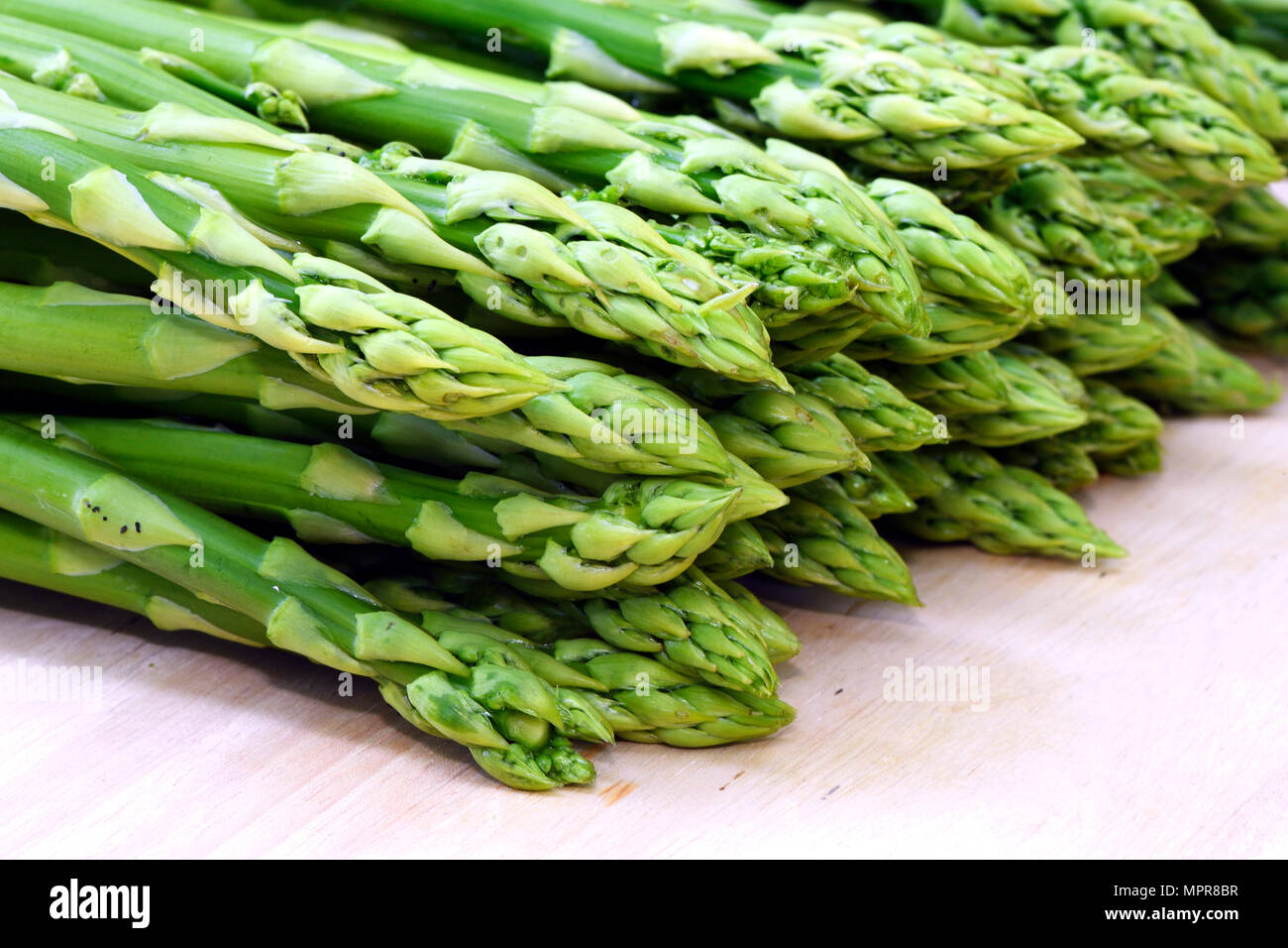 Freschi asparagi verdi dal Land Brandeburgo, Germania Foto Stock