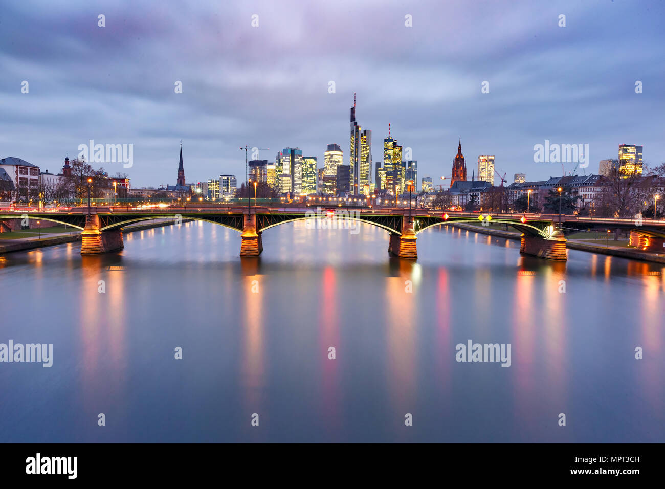 Notte Frankfurt am Main, Germania Foto Stock