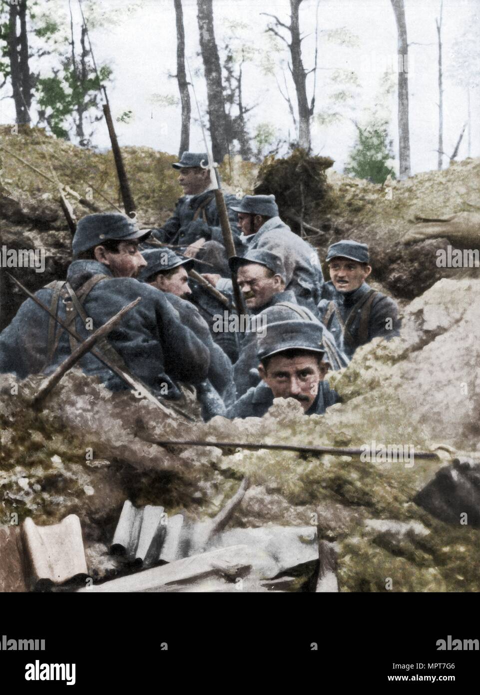 Le truppe francesi in trincea sistema di Calonne, Francia, luglio 1915. Artista: sconosciuto. Foto Stock