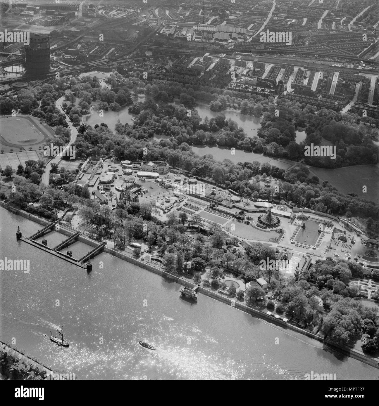 Festival della Bretagna Pleasure Gardens e luna park, parco di Battersea, Londra, 1953. Artista: sconosciuto. Foto Stock