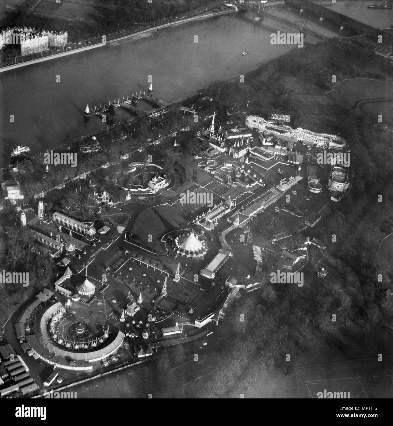 Festival della Bretagna Pleasure Gardens e luna park, parco di Battersea, Londra, dicembre 1951. Artista: sconosciuto. Foto Stock