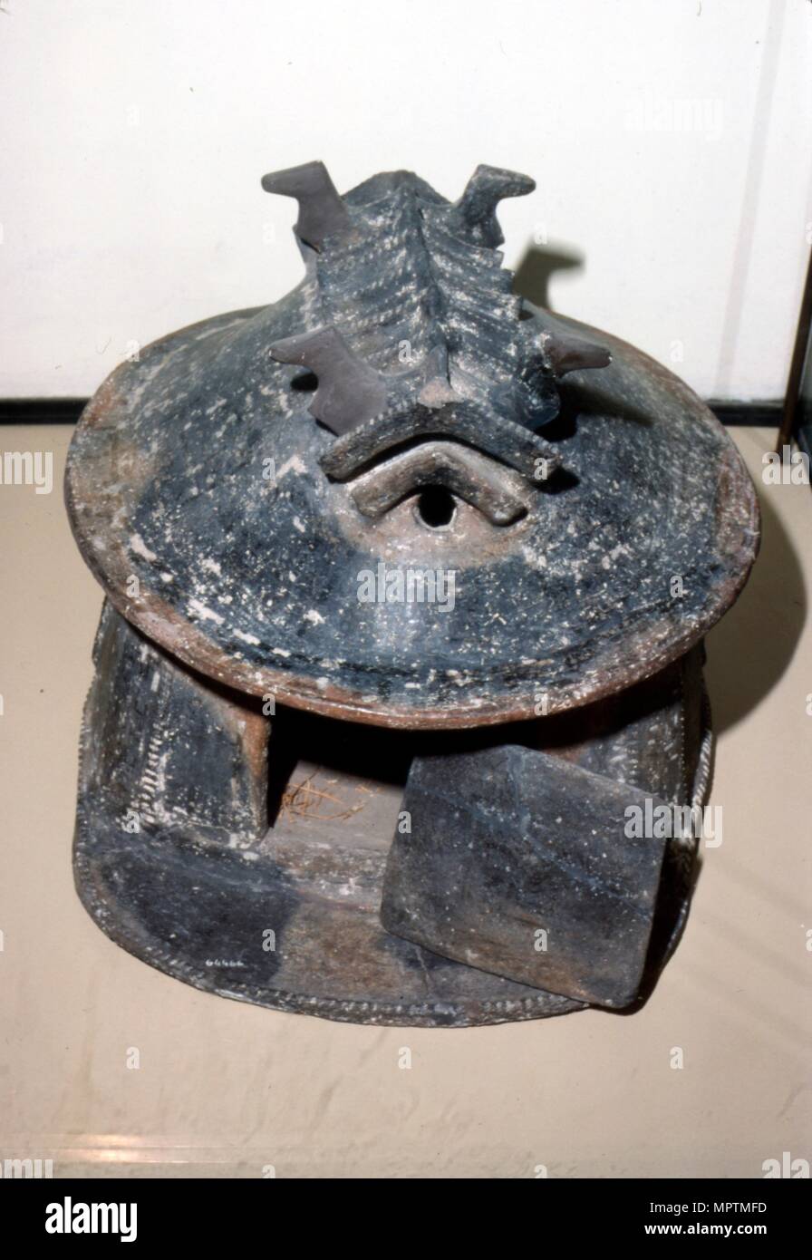 Urna etrusca a forma di capanna, impasto, IX secolo BC-8secolo A.C. Artista: sconosciuto. Foto Stock