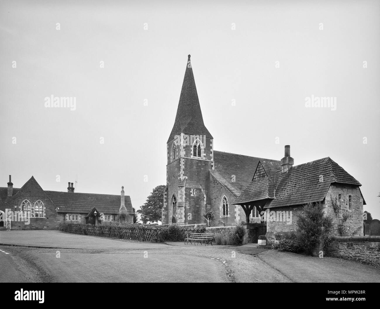 St Cuthbert, Church Lane, Sessay, North Yorkshire, 1966. Artista: Gordon Barnes. Foto Stock