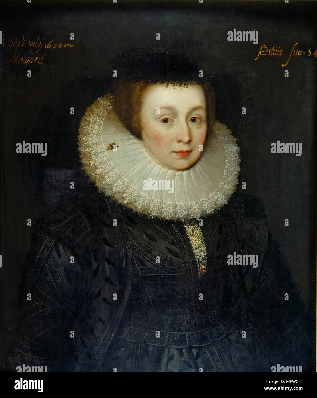 Ritratto di Signora Emily Howard, inizio del XVII secolo. Artista: Scuola di Marcus Gheeraerts il giovane. Foto Stock