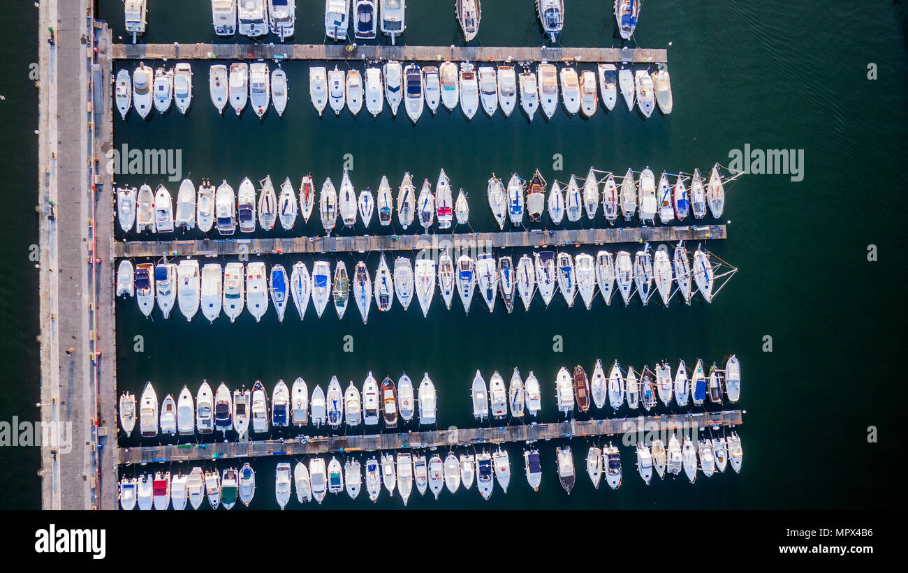 Vista aerea del viareggio il porto in Italia. Viareggio è il più grande produttore di yacht, con il produttore di tali benetti ,perini, codecasa. Foto Stock