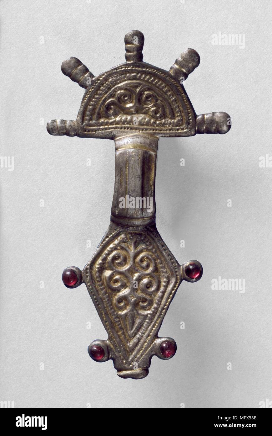Spilla, periodo di migrazione (Europa), 400 - 800. Artista: sconosciuto. Foto Stock