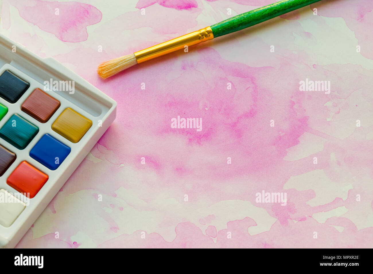 Abstract la pittura ad acquerello e forniture Foto Stock