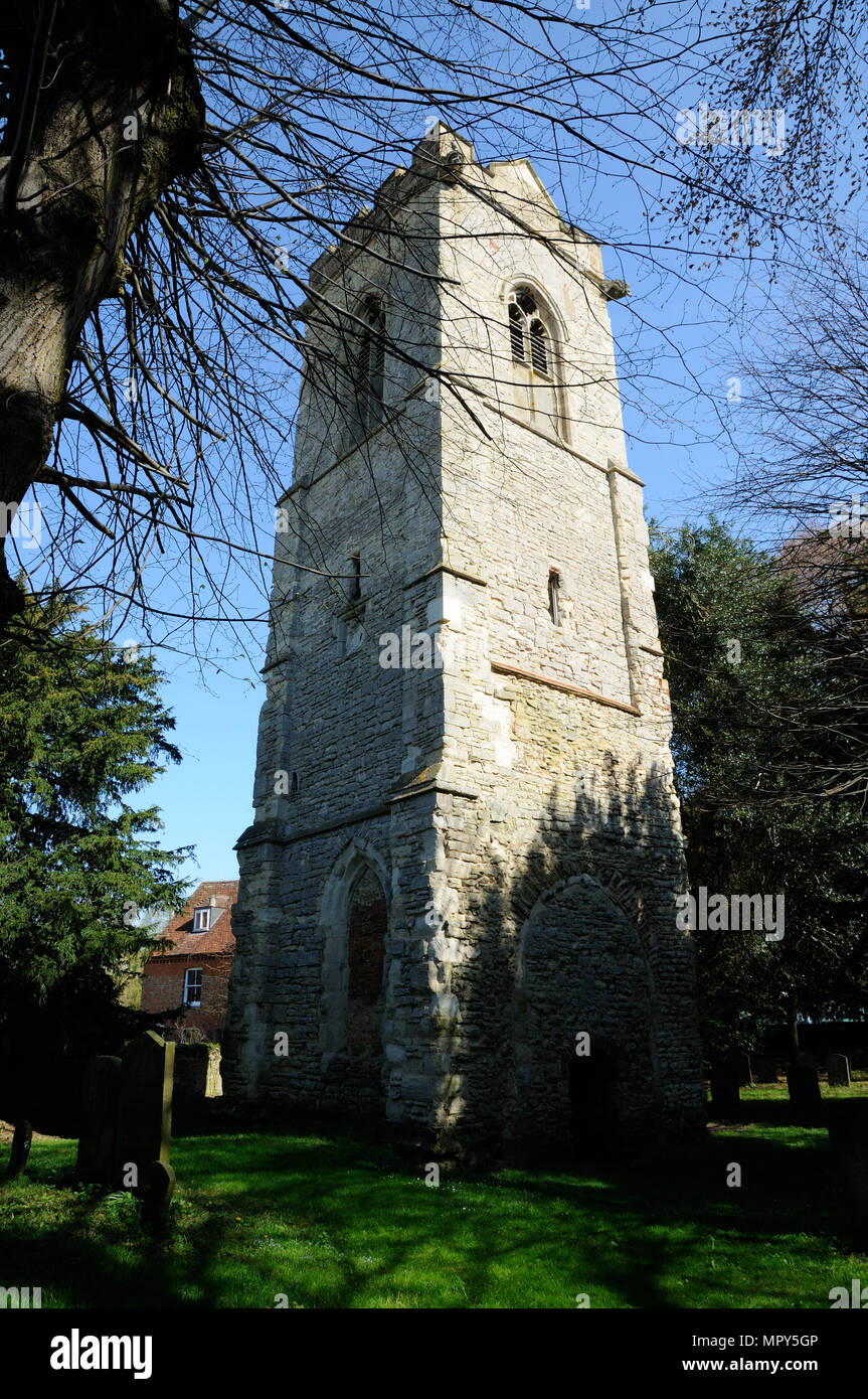 St Mary Magdalene Church tower, Stony Stratford, Buckinghamshire. Rimane solo la torre di Santa Maria Maddalena la Chiesa, Stony Stratford, Buckinghamshire Foto Stock