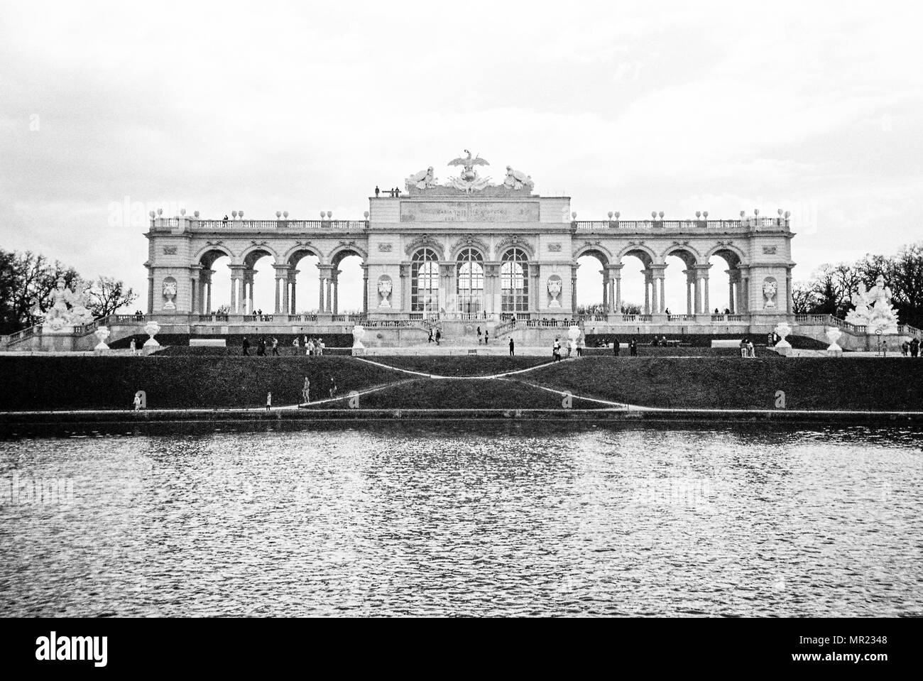 Gloriette nel Palazzo di Schonbrunn giardini, Vienna, Austria, l'Europa. Foto Stock