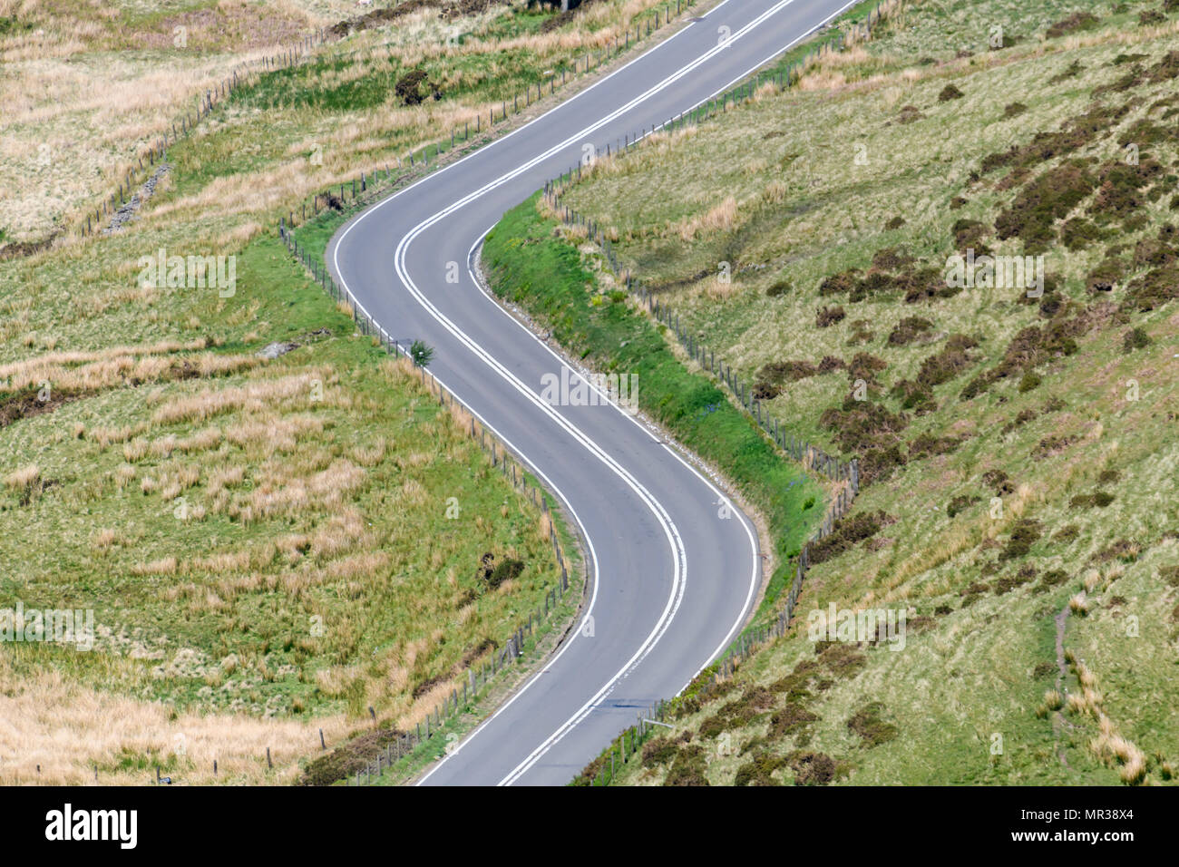 Bendy strada in Galles Foto Stock