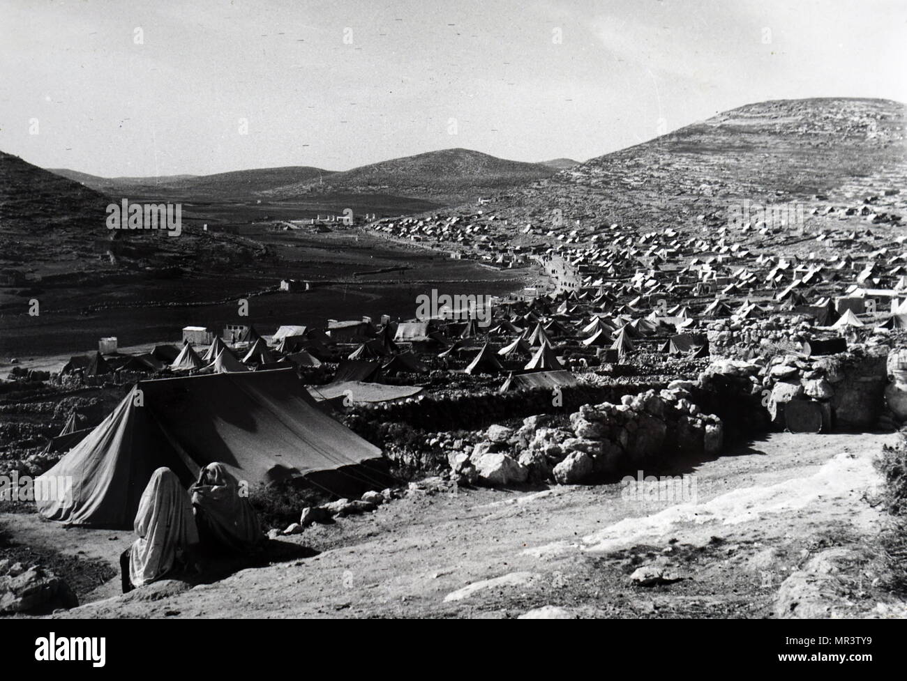 Fotografia scattata alle tende della Fawwar Camp. In una zona isolata di Giordania, vicino alla molla di Hebron, i suoi abitanti sono tra i più poveri dei rifugiati contadini. In data xx secolo Foto Stock