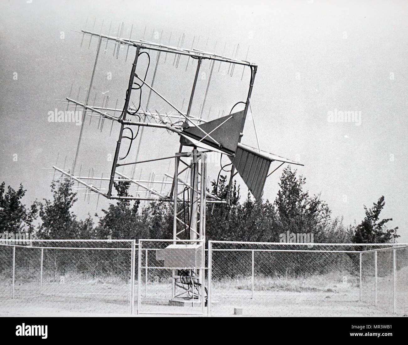 Fotografia di un'antenna direzionale per la comunicazione con il Manned Orbiting satelliti utilizzati nel programma spaziale americano. La stazione della NASA, Nigeria. In data xx secolo Foto Stock