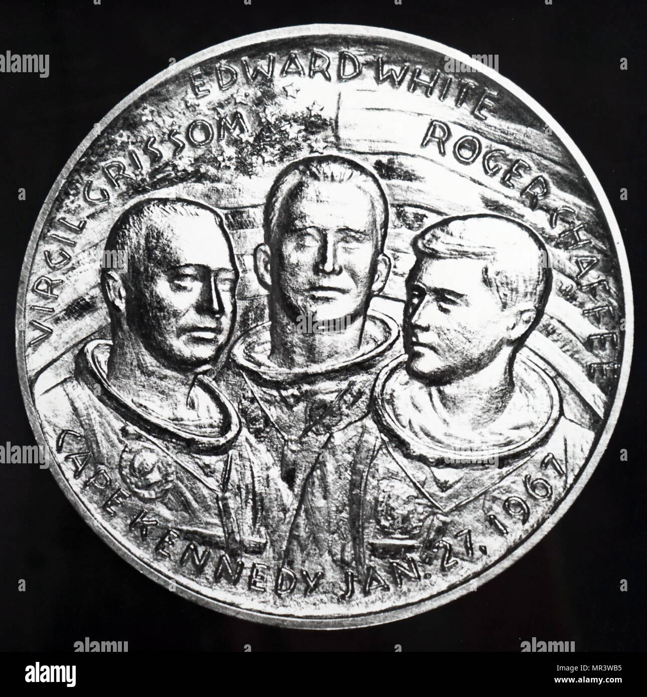 Medaglia commemorativa dell'equipaggio dell'Apollo 1, tutti e tre membri di equipaggio-Comando pilota Virgil I. "Gus' Grissom, pilota Senior Edward H. White II, e il pilota Roger B. Chaffee durante un lancio di prova per prove. In data xx secolo Foto Stock
