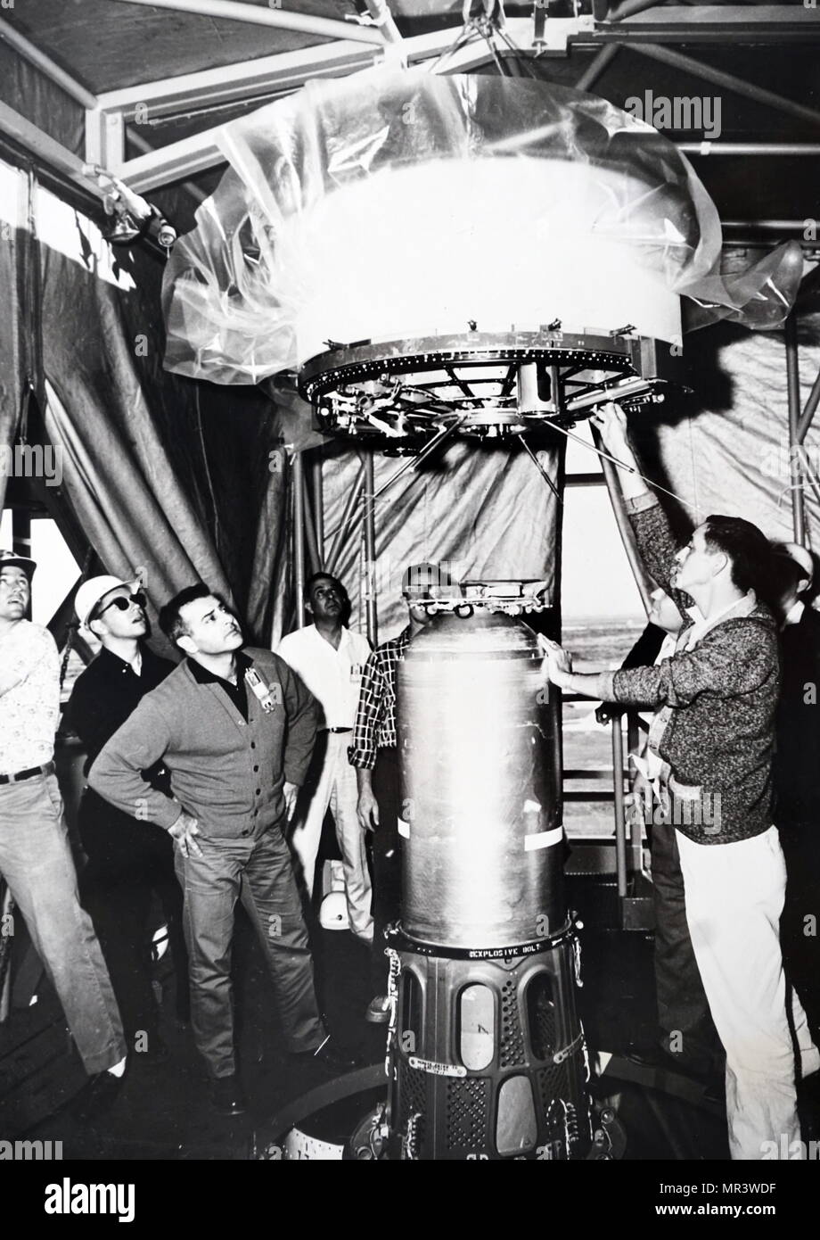 Il Thor-Delta, noto anche come delta DM-19 o semplicemente Delta è stato un inizio di American Expendable Launch system utilizzato per 12 lanci orbitali nei primi anni sessanta. Un derivato del Thor-Able, era un membro della famiglia di Thor di razzi e il primo membro della famiglia Delta. Foto Stock