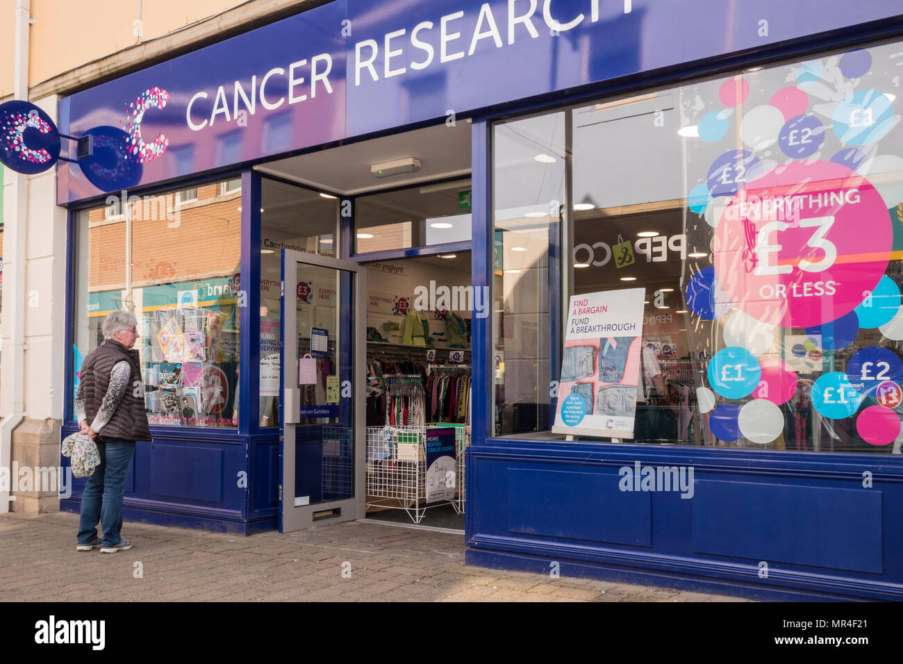 La ricerca sul cancro carità shop Foto Stock