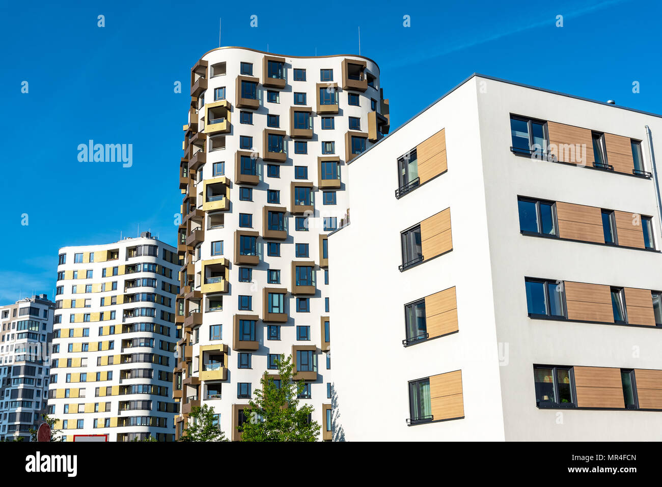 Moderna costruzione di alloggiamento visto a Monaco di Baviera, Germania Foto Stock