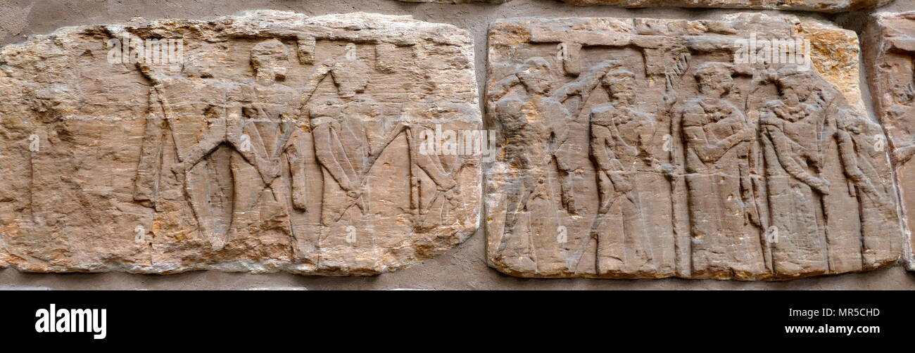 Rilievo dall'interno della cappella funeraria di Meroitic regina. Trovato nella piramide N.ll a Meroe, Sudan, Africa. Il righello sepolto sotto la piramide N.ll era probabilmente Shanakdakhete Queen (II secolo a.C.), la prima della sentenza queens di Meroe. Foto Stock