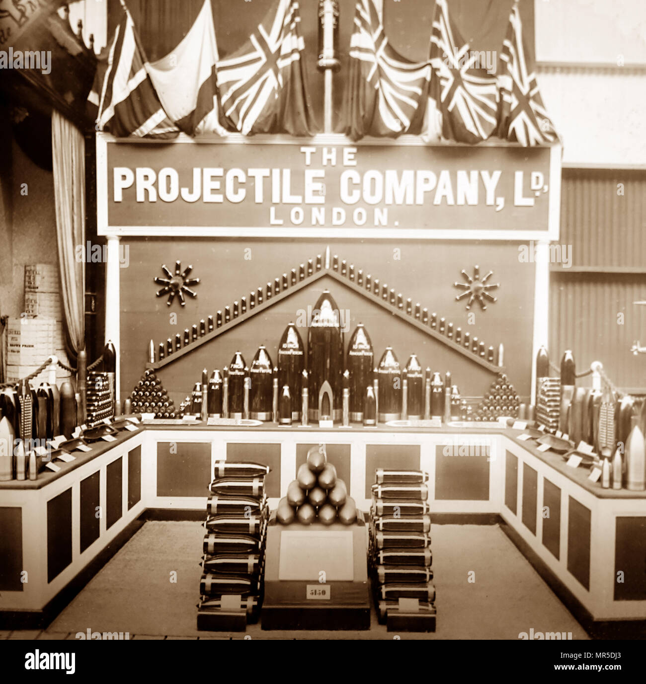 Stand del proiettile Company Ltd presso il Royal Naval esposizione in 1891 Foto Stock