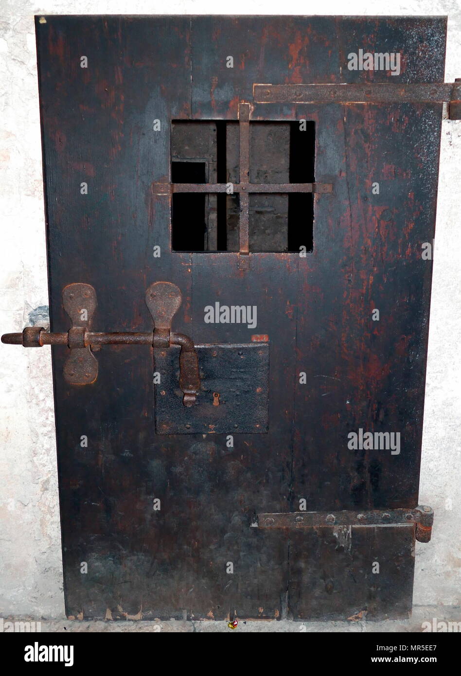 Cellule in nuove prigioni, accanto al Palazzo del Doge di Venezia, Italia. costruite lungo il Rio de Palazzo dal palazzo degli inizi del XVII secolo. Le nuove prigioni erano collegati alle antiche prigioni dalla fotografatissima Ponte dei Sospiri. Foto Stock