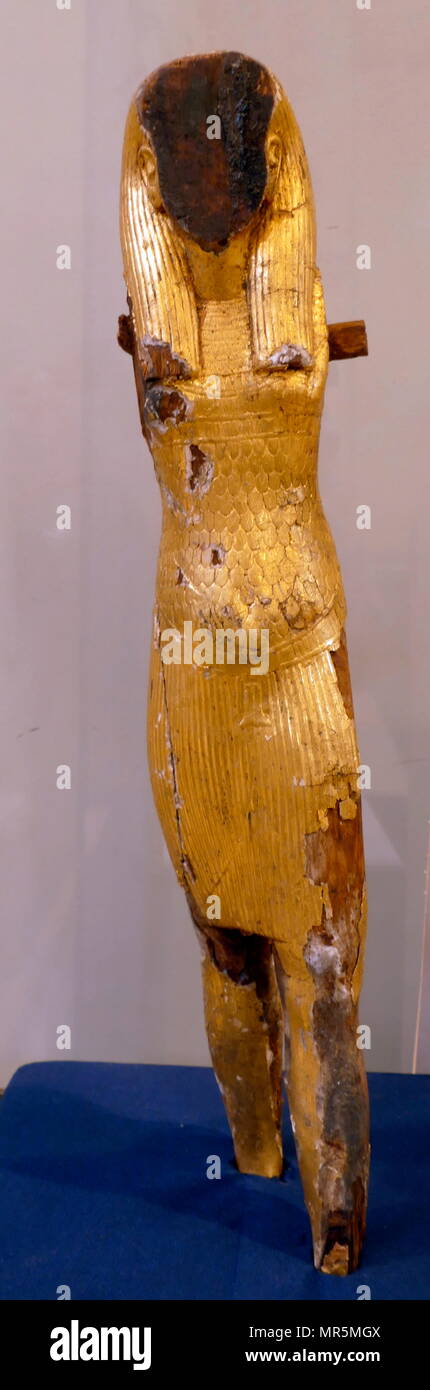Dettaglio del 'Menkaret portante il re' statua, dal tesoro di Tutankhamon, danneggiato durante la rivoluzione nella notte del 28 gennaio 2011. Xviii dinastia, circa 1327 BC Foto Stock