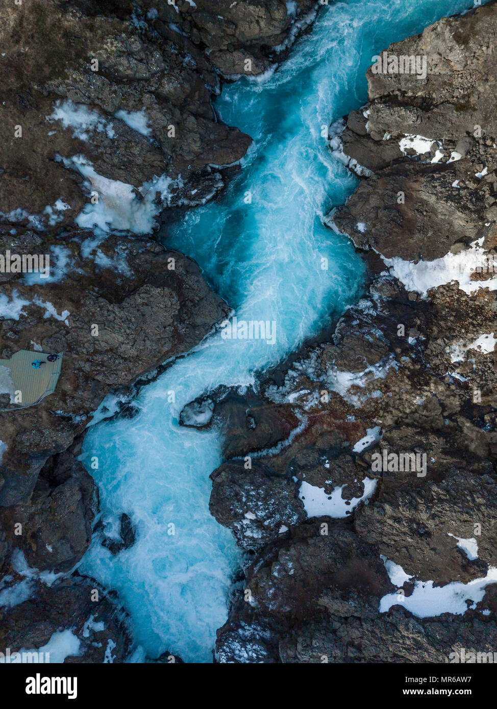 Vista aerea, piogge fiume Hvítá dal di sopra, vicino le Cascate Hraunfossar, West Island, Islanda Foto Stock