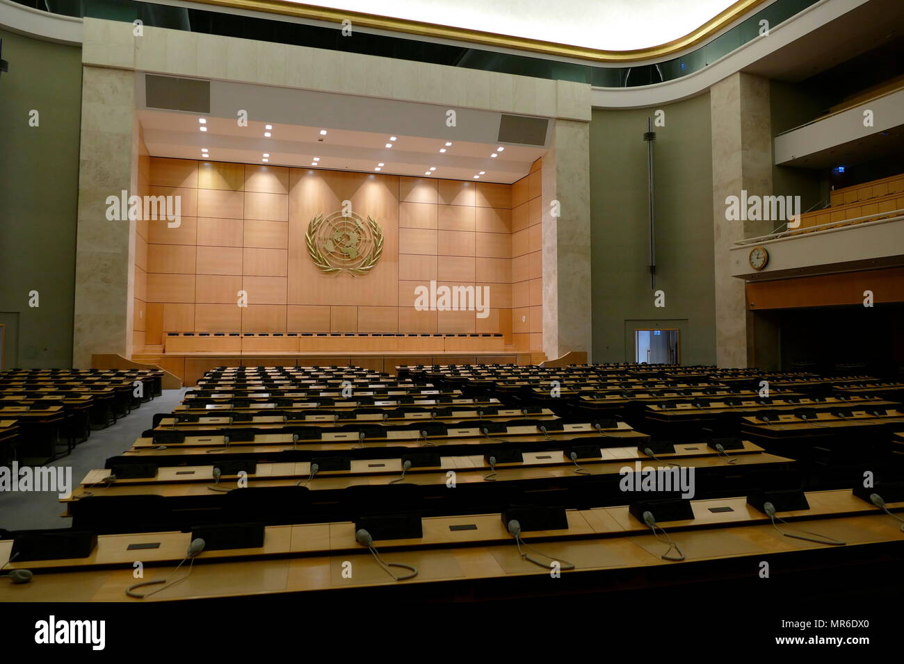 Assembly Hall presso la sede delle Nazioni Unite di Ginevra, Svizzera. L Ufficio delle Nazioni Unite a Ginevra (ONUG) è la seconda più grande delle quattro principali siti ufficio delle Nazioni Unite (seconda alla sede delle Nazioni Unite a New York City). Esso si trova nel Palais des Nations edificio costruito per la Lega delle Nazioni Foto Stock