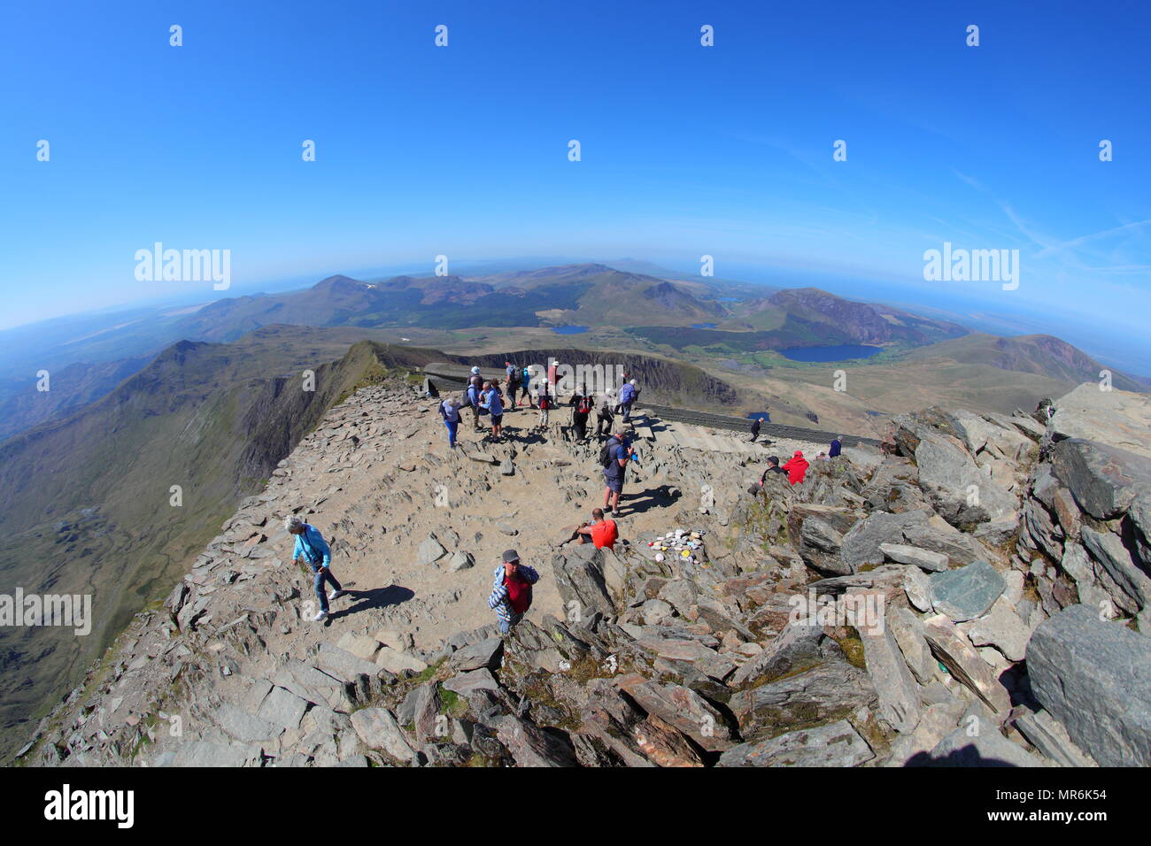 Visite turistiche a Snowdon vertice - il Galles del Nord Foto Stock