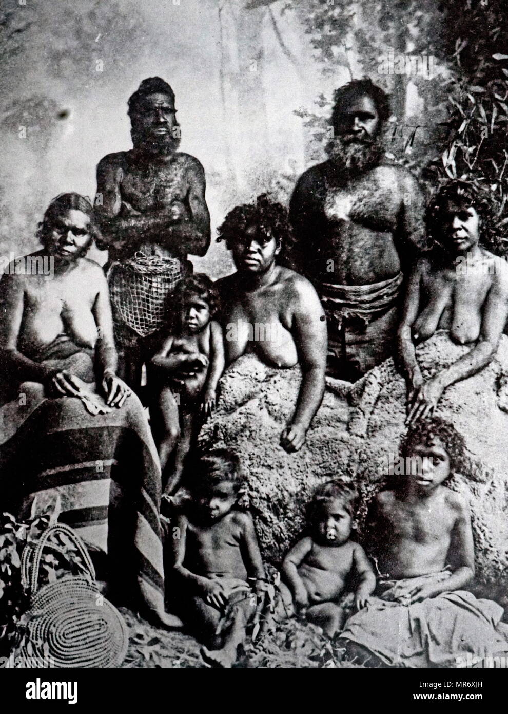 Ritratto fotografico di un gruppo di indigeni australiani. Datata del XIX secolo Foto Stock
