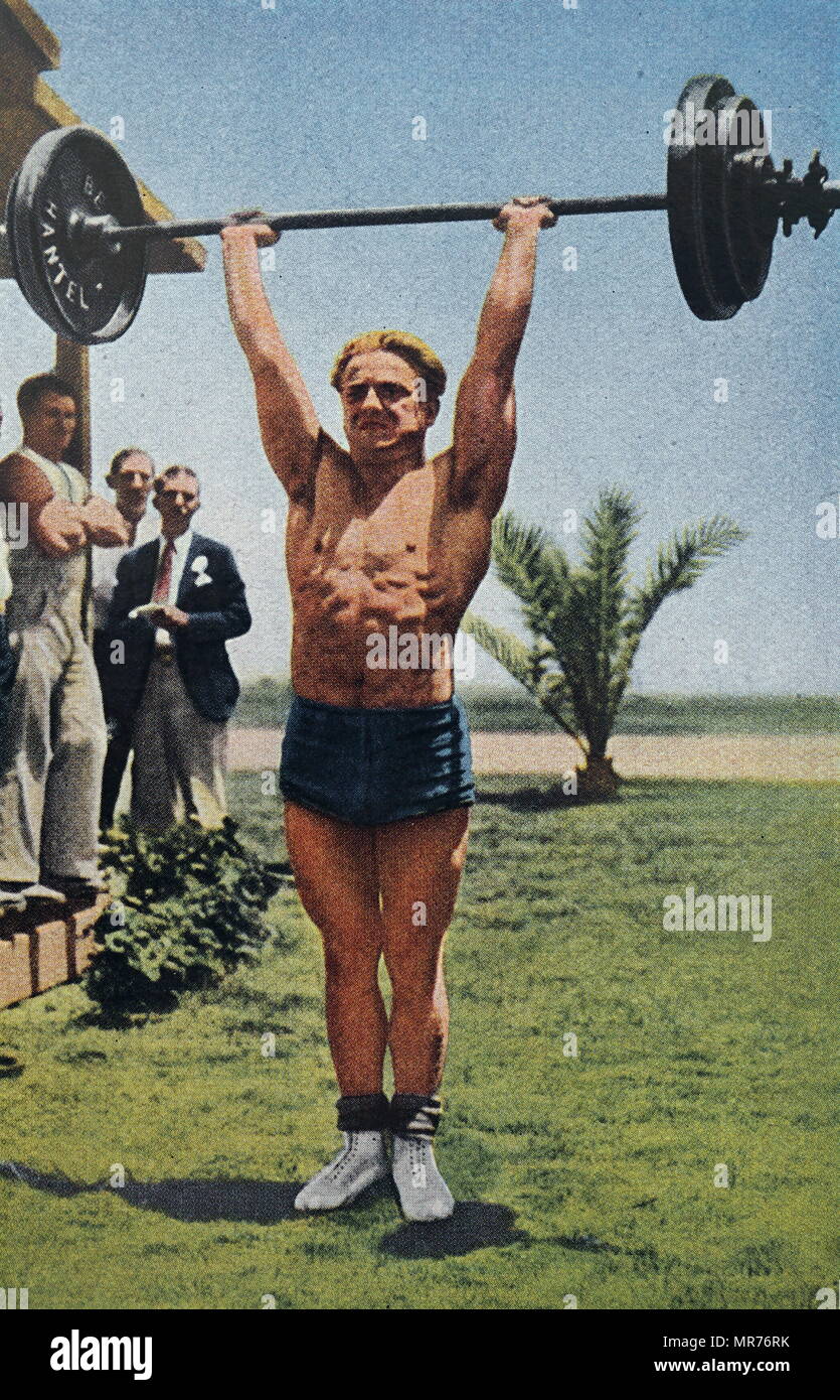 Fotografia di Rudolf Ismayr (1908 - 1998) a 1932 giochi olimpici. Rudolf ha l'oro per la Germania nel 75kg classe. Foto Stock