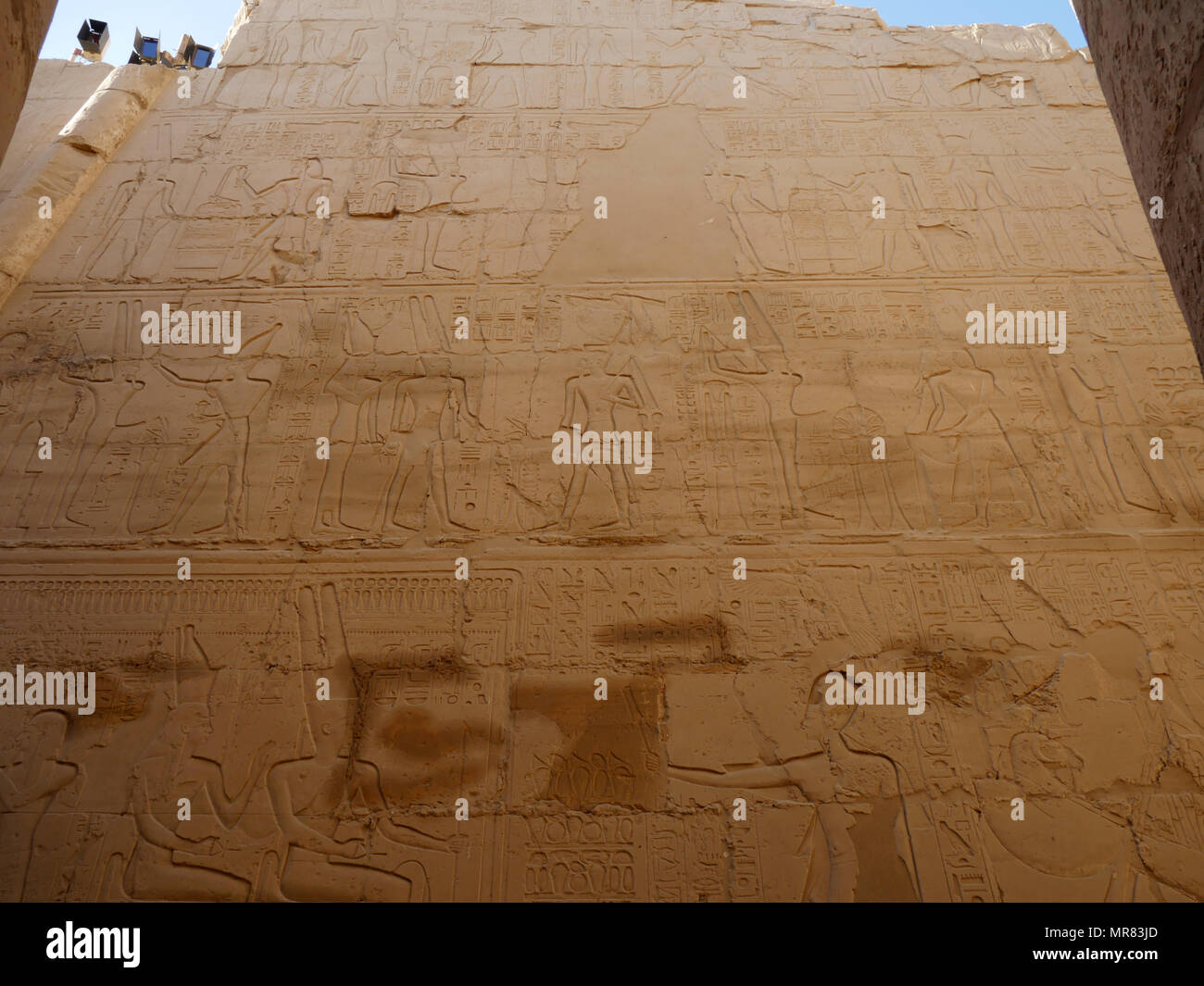 Illustrazione raffigurante Georges Boulanger (1837 - 1891), il francese generale e uomo politico. Un enormemente popolare figura pubblica durante la Terza Repubblica, ha vinto una serie di elezioni e temeva di essere abbastanza potente per stabilire se stesso come dittatore nel gennaio 1889. La sua base di appoggio è stato il lavoro dei distretti di Parigi e di altre città, più rurali cattolici tradizionalisti e realisti. Le elezioni del settembre 1889 ha segnato una sconfitta decisiva per la Boulangists. Cambiamenti nella legge elettorale ha impedito Boulanger dall'esecuzione in più circoscrizioni. Foto Stock