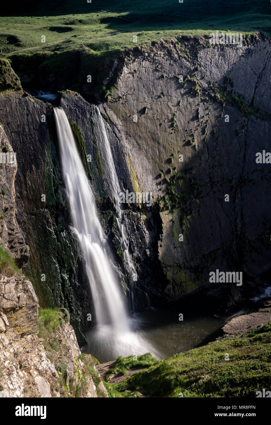 Speke's Mill bocca cascata vicino Hartland Quay in North Devon Foto Stock
