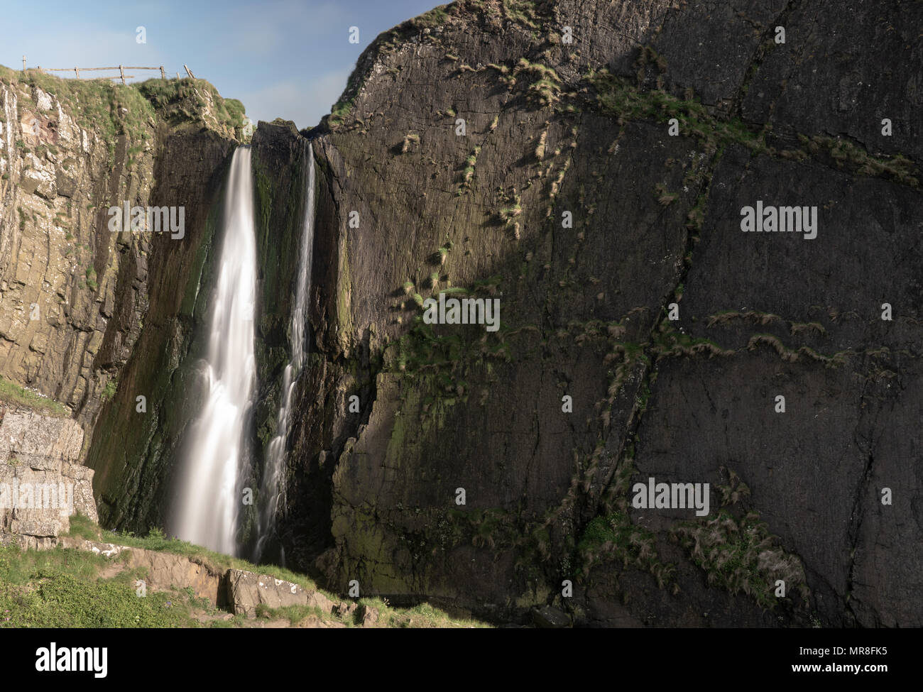 Speke's Mill bocca cascata vicino Hartland Quay in North Devon Foto Stock