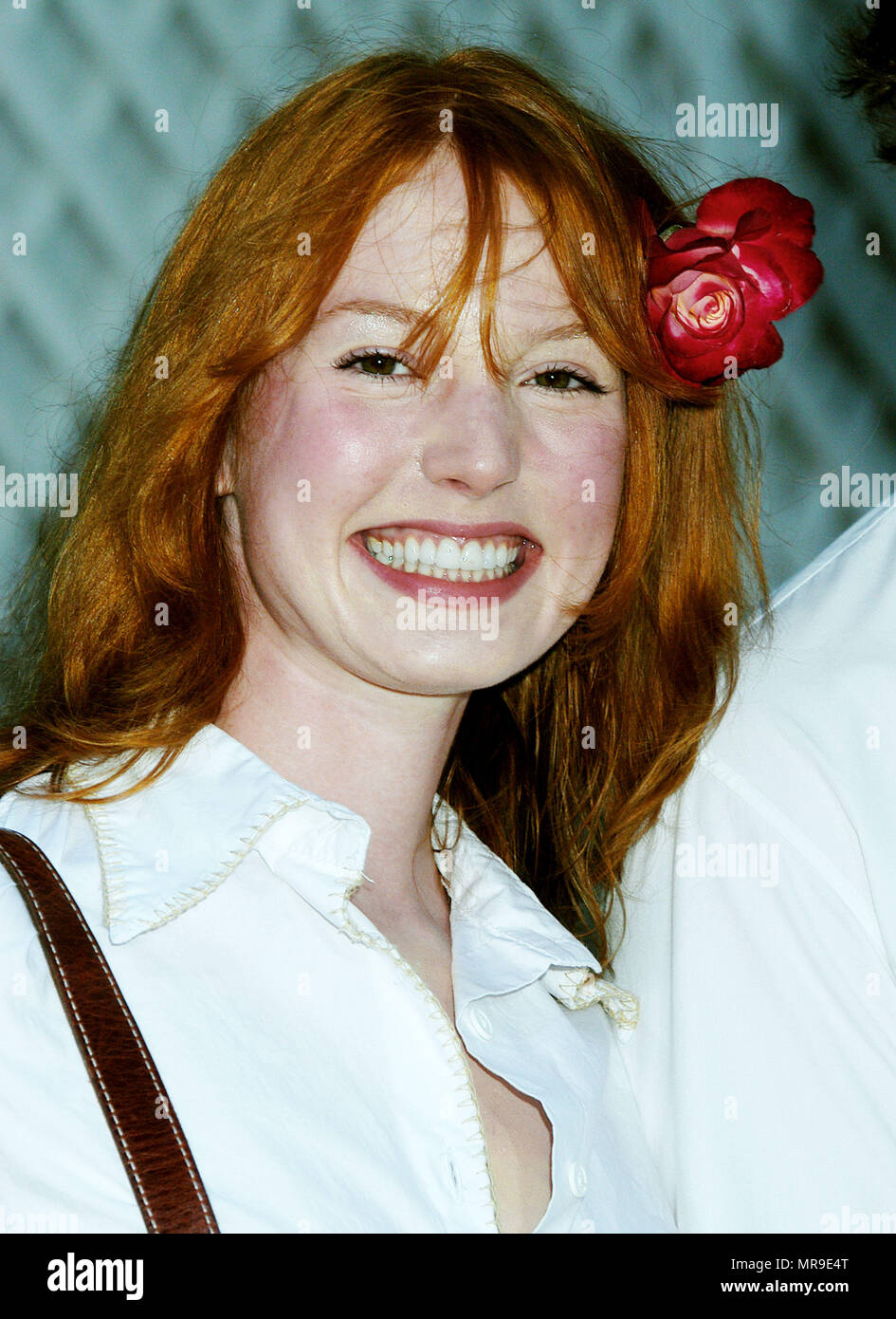 Alicia Witt arrivando alla premiere di ' Austin Powers in Goldmember ' presso l'Anfiteatro universale a Los Angeles. Luglio 22, 2002. WittAlicia50 Red Carpet Event, verticale, STATI UNITI D'AMERICA, industria cinematografica, celebrità, fotografia, Bestof, arte cultura e intrattenimento, Topix celebrità moda / Verticale, meglio di, evento nella vita di Hollywood - California, moquette rossa e dietro le quinte, USA, industria cinematografica, celebrità, movie celebrità, personaggi televisivi, musica celebrità, fotografia, Bestof, arte cultura e intrattenimento, Topix, headshot, verticale, una persona, dall'anno , 2002, inchiesta tsuni@Gamma-US Foto Stock