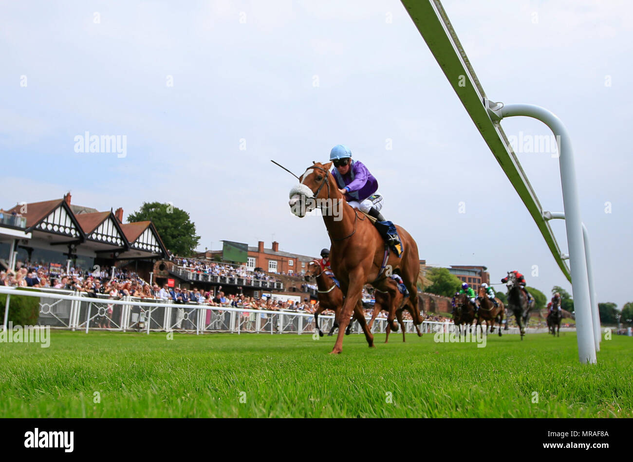 Chester Racecourse, Chester, Regno Unito. 26 Maggio, 2018. Chester Races, Romana giorno; Jason Watson corse Foxtrot Lady alla vittoria in MBNA Fillies' Handicap Credito: Azione Sport Plus/Alamy Live News Foto Stock