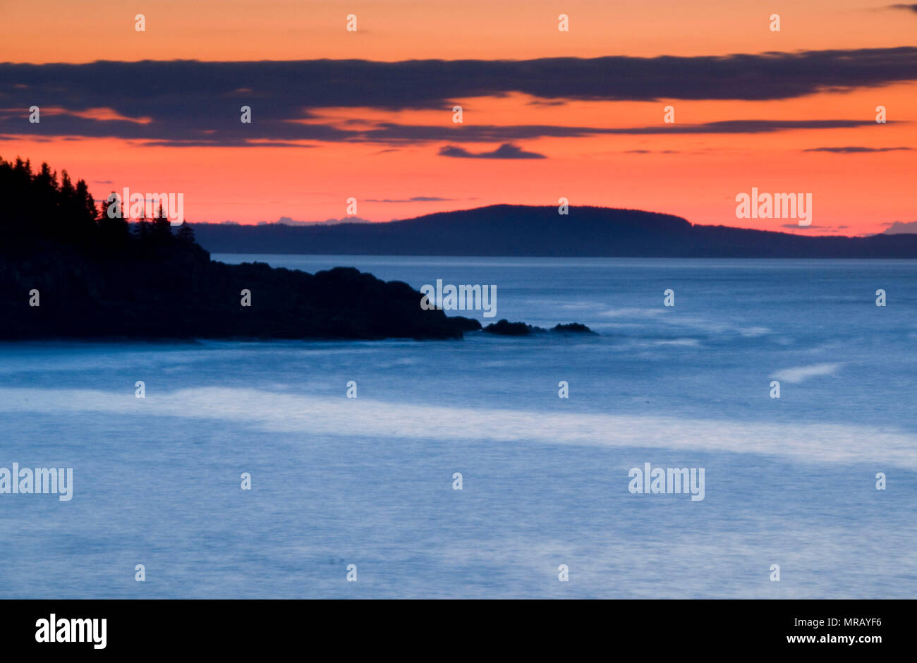 Il francese Bay sunrise, Parco Nazionale di Acadia, Maine Foto Stock