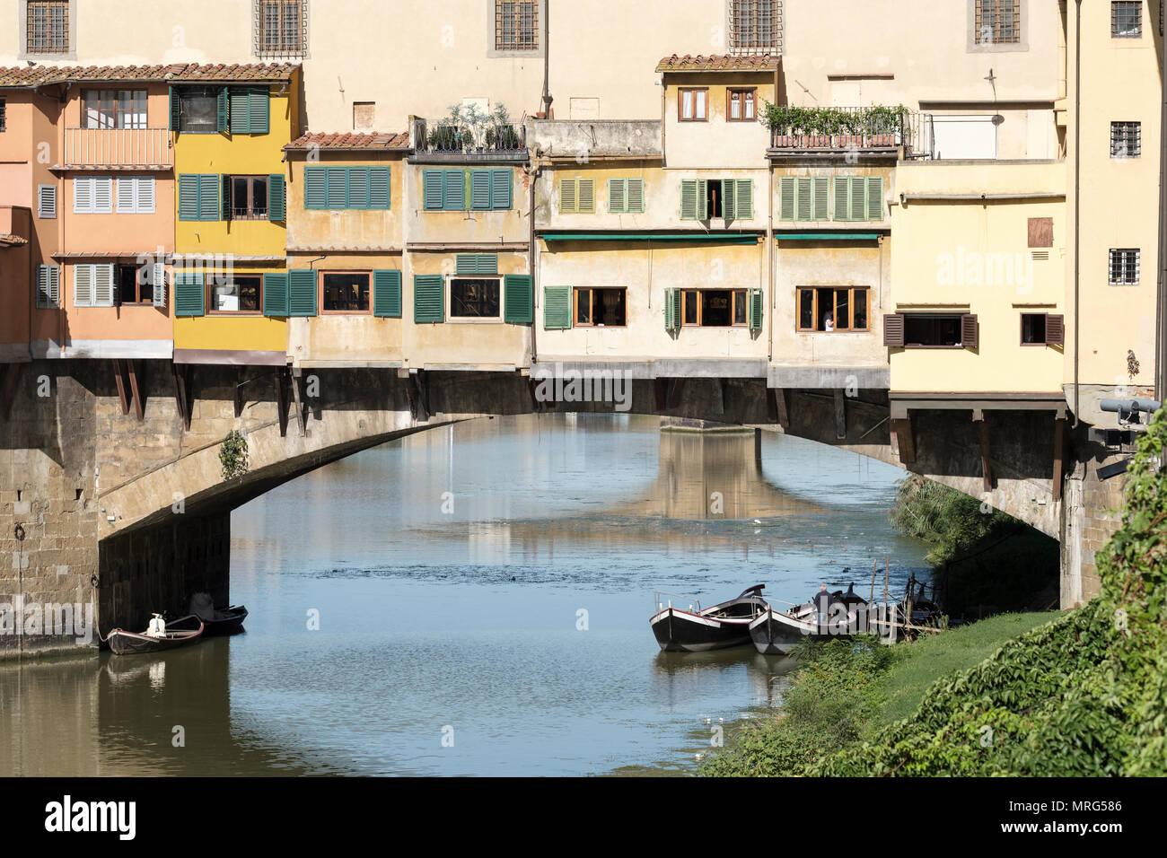 Il Ponte Vecchio sull'Arno, Firenze, Toscana, Italia, Europa Foto Stock