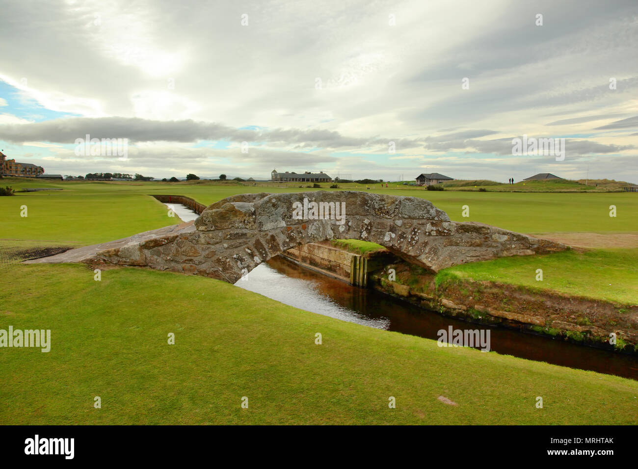 Il famoso ponte Swilcan su St Andrew Old Course Foto Stock