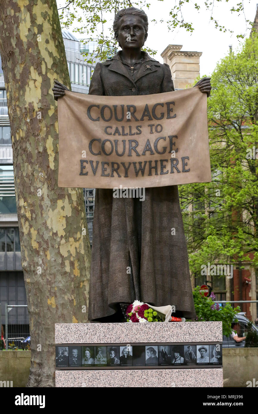La statua del leader suffragist Millicent Fawcett in piazza del Parlamento. Dotato di: atmosfera, vista in cui: Londra, Regno Unito quando: 24 Apr 2018 Credit: Dinendra Haria/WENN Foto Stock