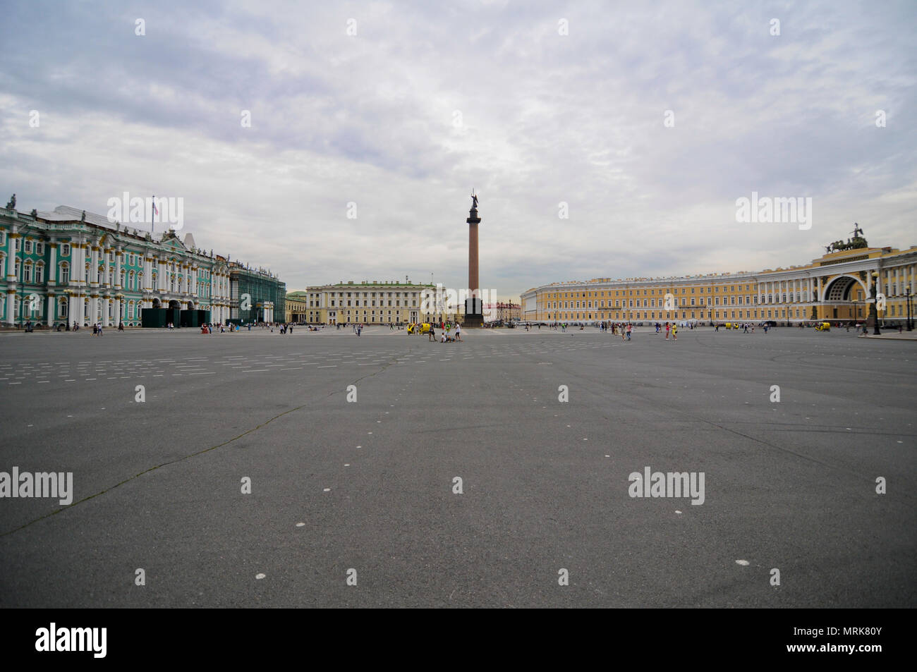 La piazza del palazzo, San Pietroburgo, Russia Foto Stock