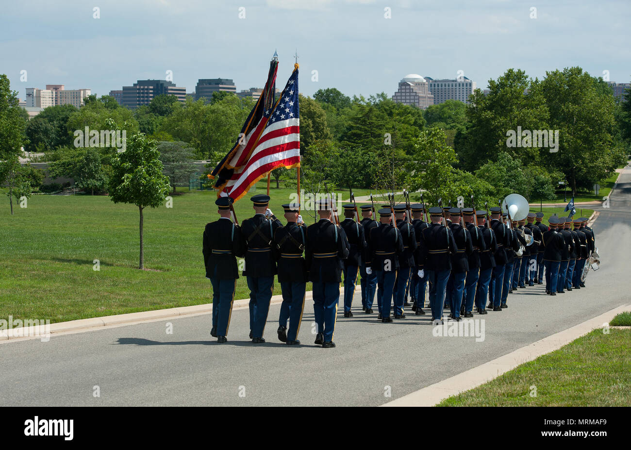 Stati Uniti - 11 Giugno: Capt. George L. Barton U.S. Esercito, 101st Airborne Division è stata oggi sepolto al cimitero nazionale di Arlington, in Arlington vergine Foto Stock