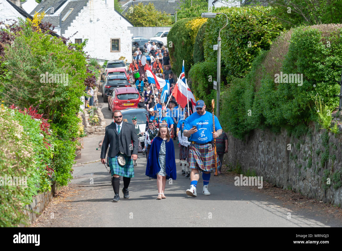 Glasgow, Scotland, Regno Unito. 27 Maggio, 2018. Gioco di troni star Hafthor Julius Bjornsson, che interpreta il ruolo di Gregor 'La montagna' Clegane, assume il ruolo di capotribù al Carmunnock International Highland Games. L'attore islandese è attualmente il più forte del mondo Man. Credito: Berretto Alamy/Live News Foto Stock