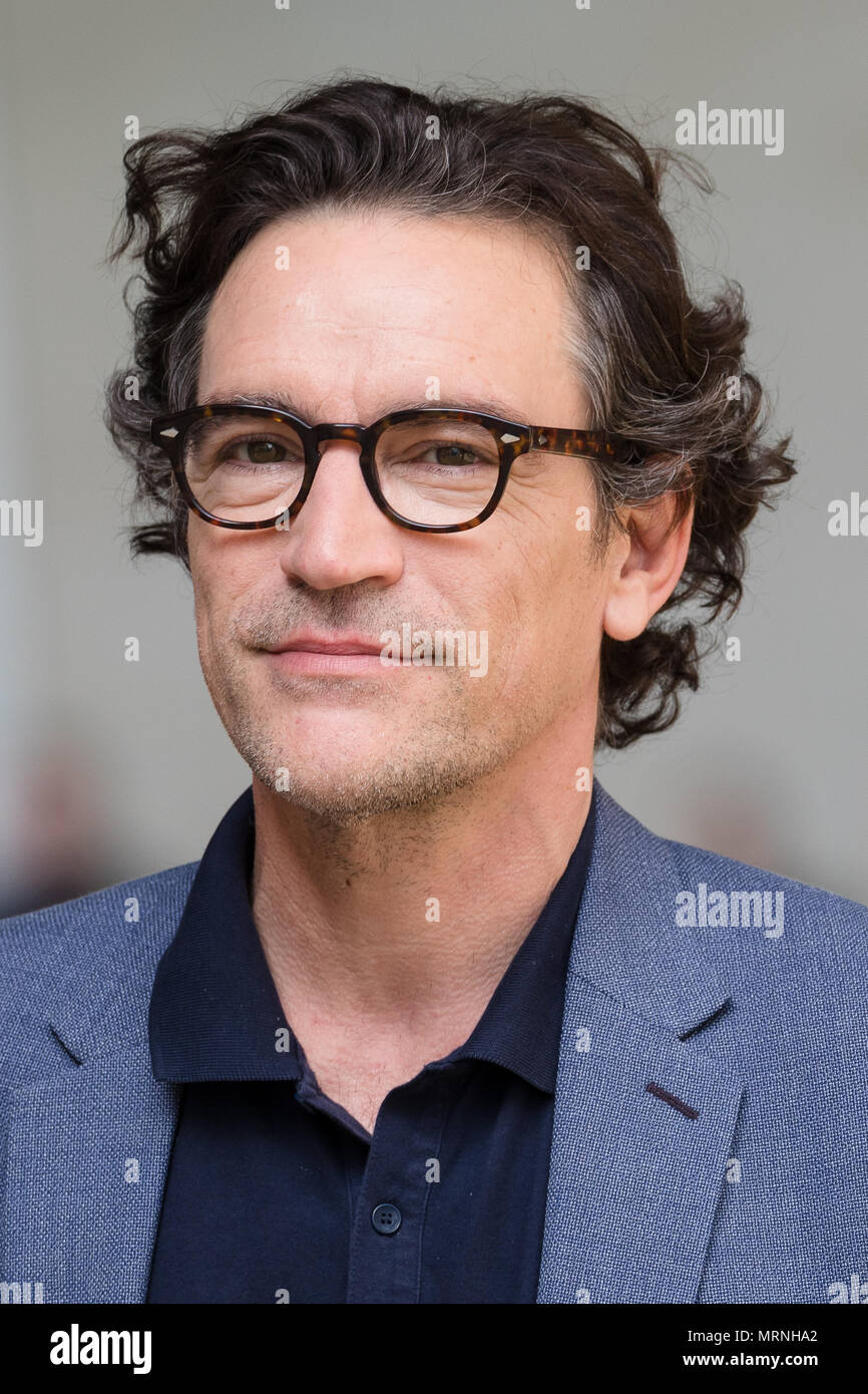 Londra, Regno Unito. 27 maggio 2018. Attore, Ben Chaplin, lascia la BBC studios dopo essere apparso su "L'Andrew Marr Show'. Credito: TPNews/Alamy Live News Foto Stock